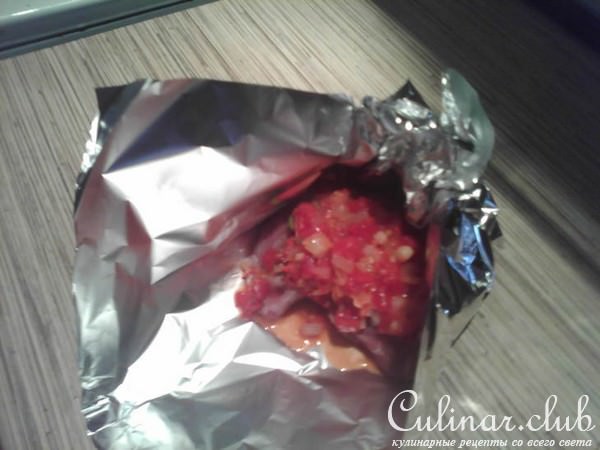 Кролик запеченный в фольге с овощами