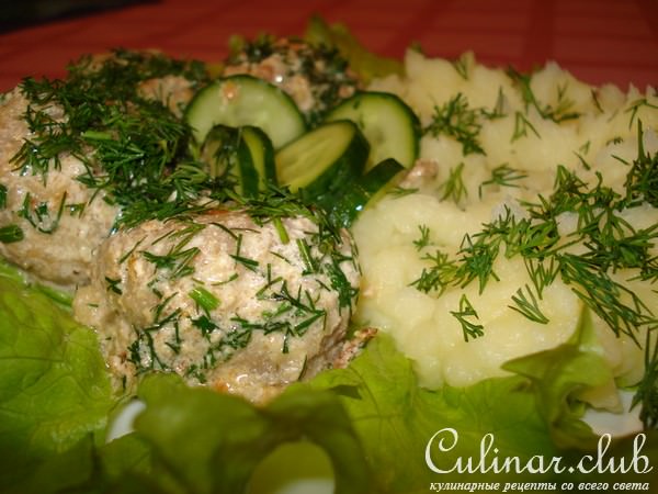Мясные шарики в сливочно-укропном соусе с помидорками