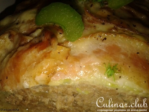 "Голубец"...мясной рулет под нежным сливочным соусом)))