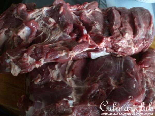Плечо молодого барашка фаршированное пастой "Орзо", кедровыми орешками и сухофруктами