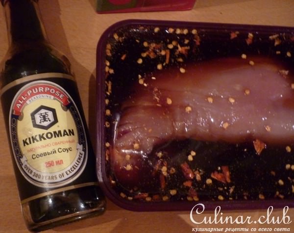 Маринованная свинина в яблочном соке и запечённая в фольге.