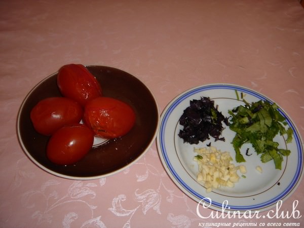 Картофель с куриными бедрышками и зеленой фасолью