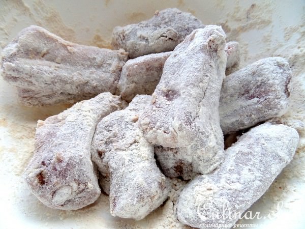Рёбрышки с беконом,овощами и гречкой