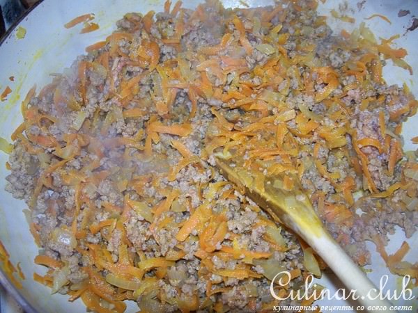 Запеканка из баклажанов с пюре из сельдерея и бараниной