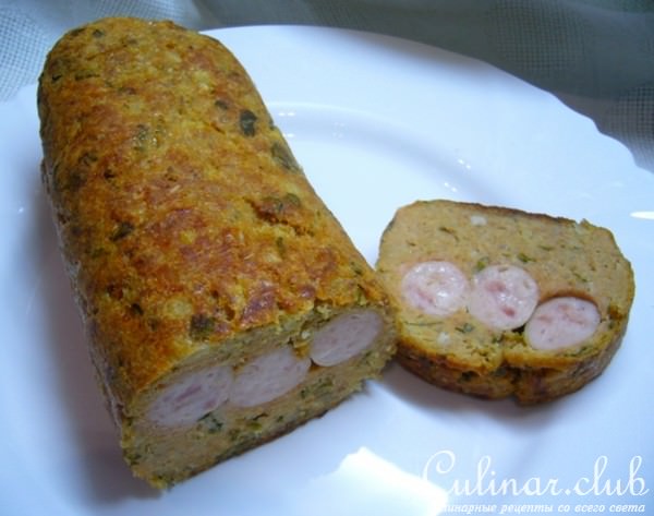 Мясной рулет с колбасками и картофелем