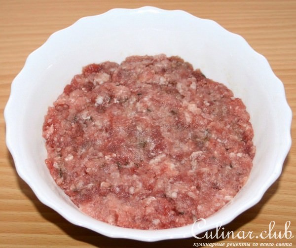 Мясные фрикадельки с овощами и грибами с разноцветным рисом за 25 минут