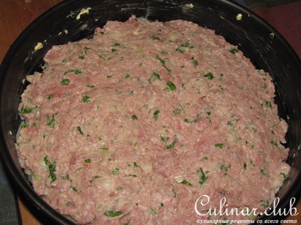 Картофельная запеканка с фаршем, томатами и сыром