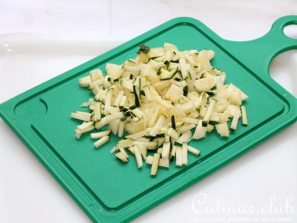 Фаршированные cтаканчики из цукини с булгуром 