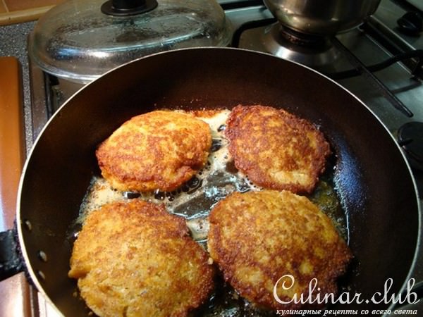 Гречнево - баклажановые оладики с соусом и с начинкой