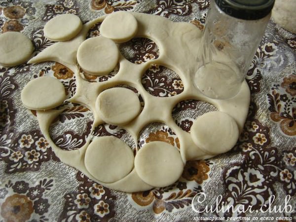 Паровые пельмени со свининой и капустой (дуэль)