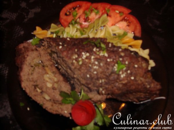 Рулет мясной с грибами