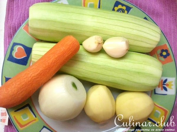 Кабачки фаршированные мясом и овощами "Сообразим на троих" 