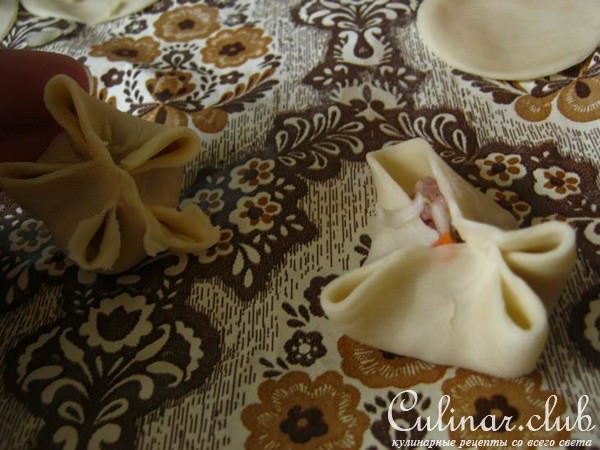Паровые пельмени со свининой и капустой (дуэль)
