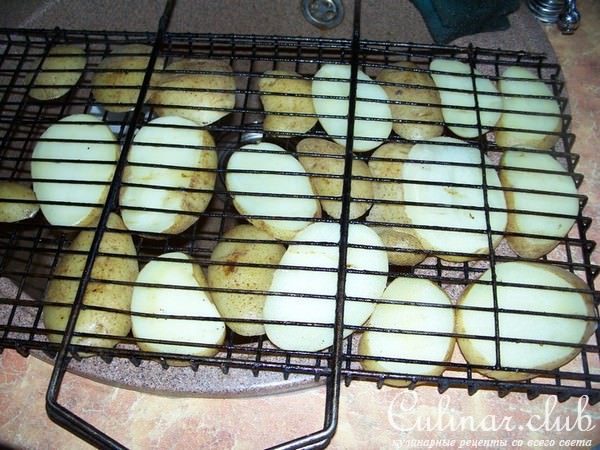 Маринованные колбаски-гриль с картошечкой-гриль