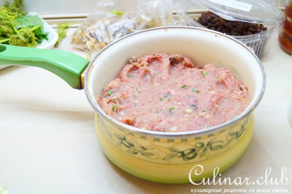 Клёцки мясные с картофелем и орехами. Албанская кухня.