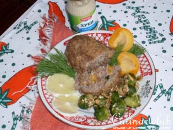 Мясной рулет и брюссельская капуста