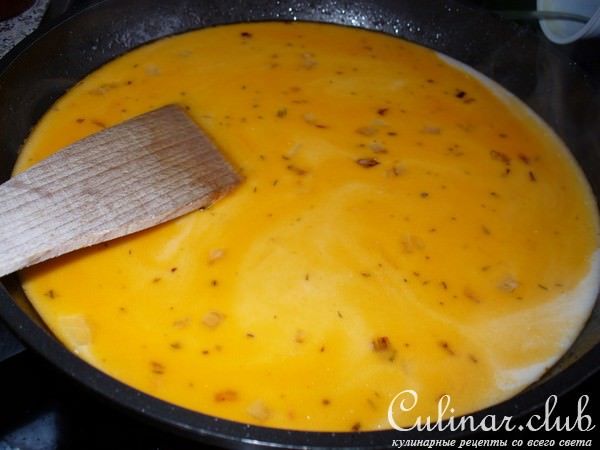 Рулет с Фаршем, запеченный в соусе