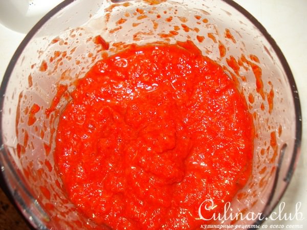 котлеты с копчёным сыром и соусом из сладкого перца
