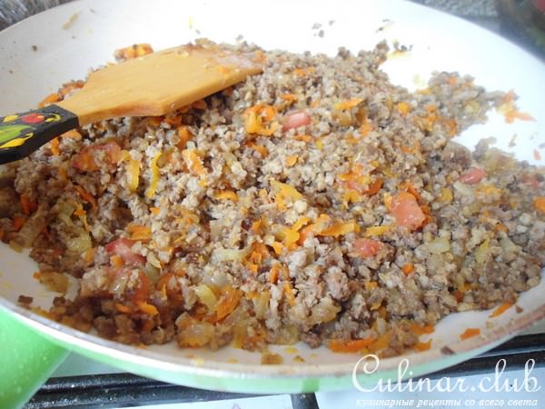 Запеканка из кабачков с мясным соусом. 