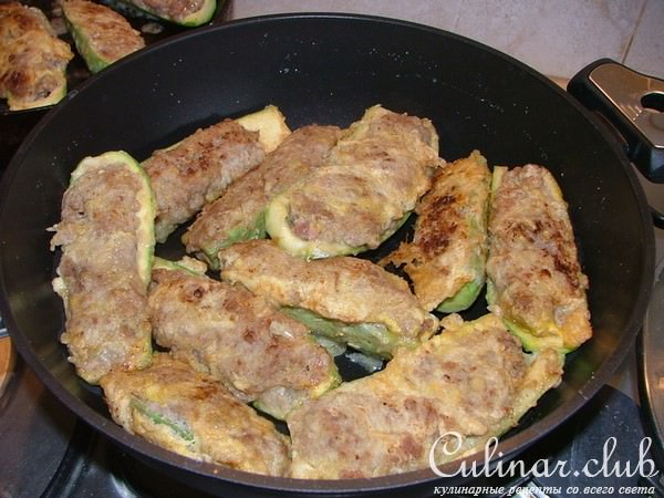 Кисло-сладкие фаршированные кабачки