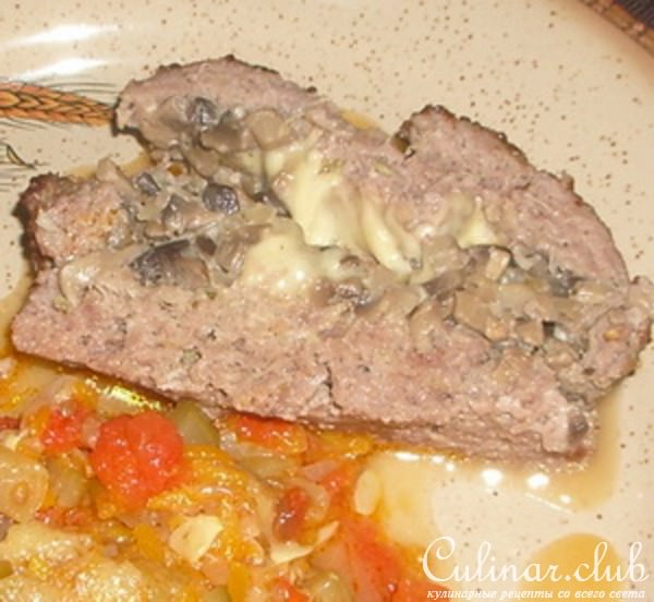 Мясной рулет с грибами