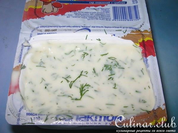 Котлеты в соусе из плавленного сыра.