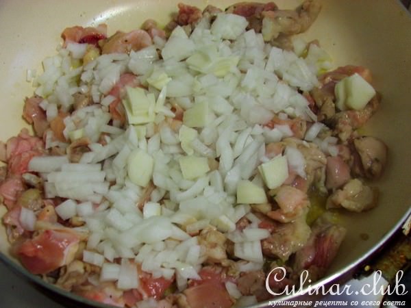 Спагетти с курицей и грибами в сливочном соусе