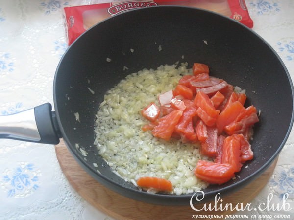 Сливочная паста с красной рыбой и икрой