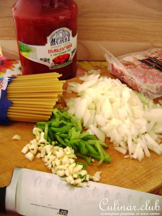 Паста букатини алла мартичиана (Bucatini all39;amatriciana).