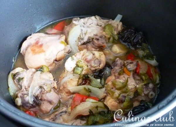 Ароматная курица с овощами (мультиварка)