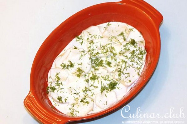 Курочка с картофельной запеканкой и укропом