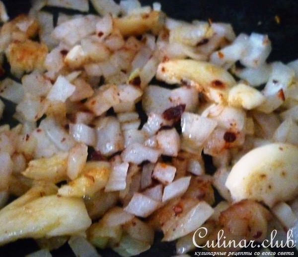 Нежная курица по-итальянски с креольским рисом