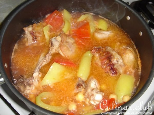 Курица с горохом нут