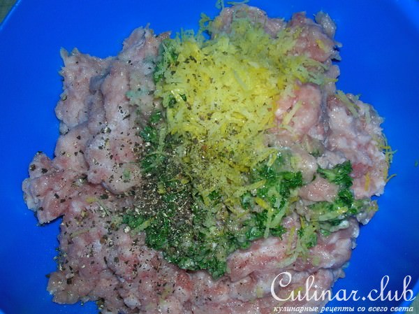 Куриные фрикадельки с лимонной ноткой и огуречно-йогуртовым соусом