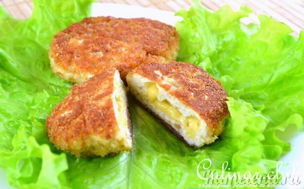 Куриные котлетки с сыром