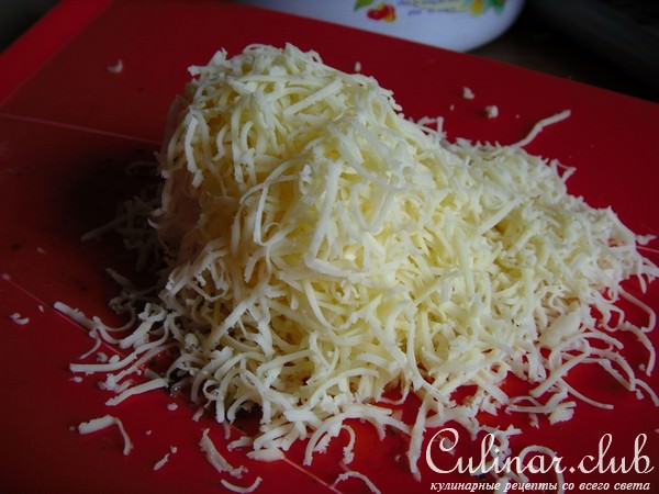 куриная грудь, запеченная с кабачком, беконом и сыром