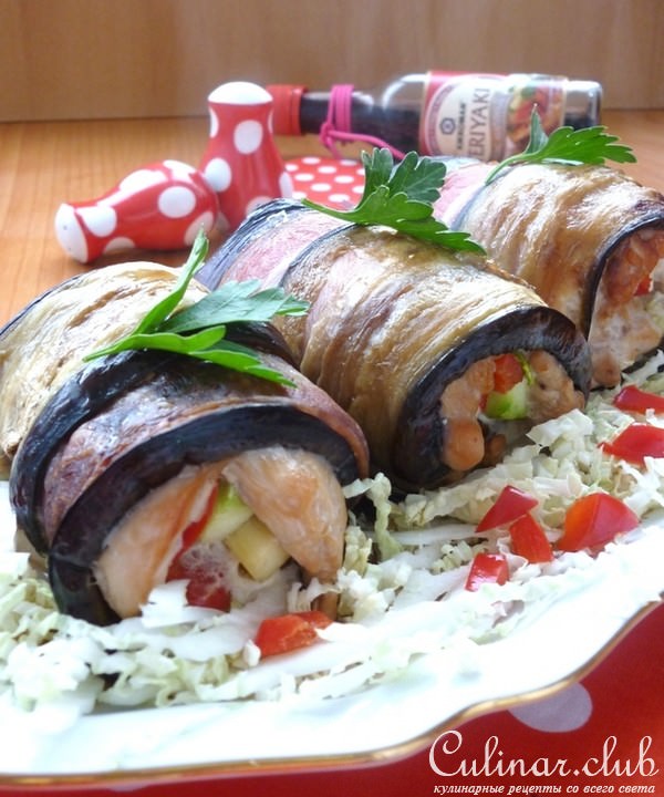 Рулетики из куриного филе в баклажане