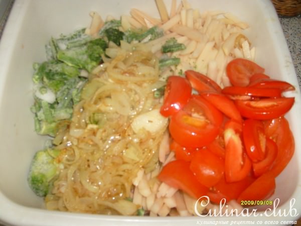 Курица запеченная под овощами.