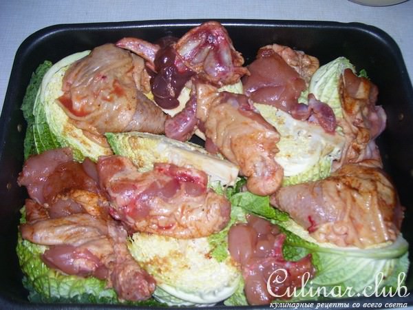 савойская капуста с курицей в духовке