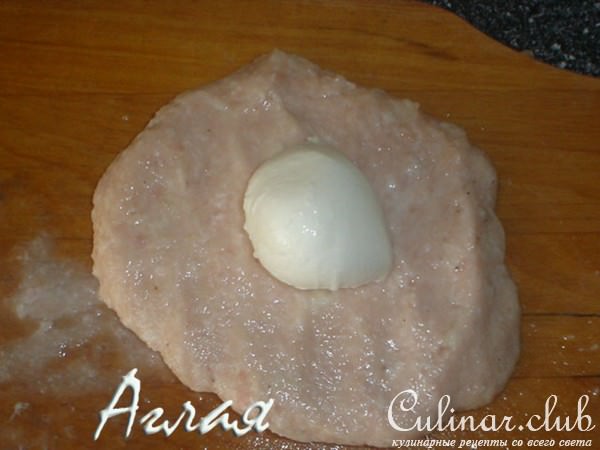 Куриные зразы с моцареллой 