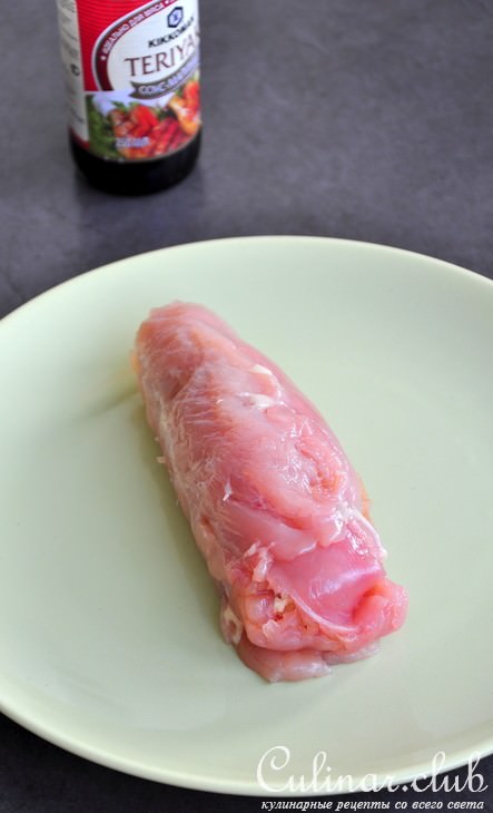 Куриные рулеты с голубым сыром в беконе