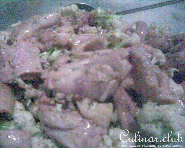 Горшочки с курятиной, цветной капустой и сливками