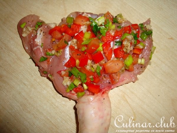 Не совсем обычно фаршированные куриные ножки .Сочно-хрустящие