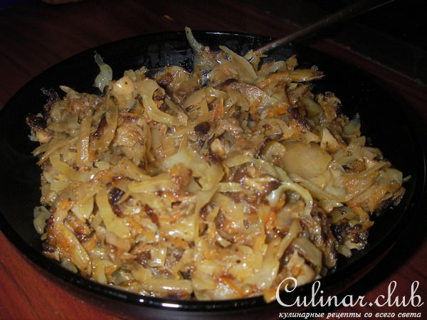 Куриные рулеты с белыми грибами и квашеной капустой