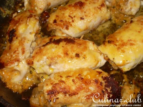 Рулетики из куриной грудки с морковно-грибной начинкой 