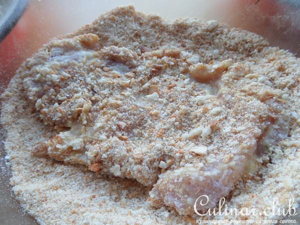 Куриные отбивные с картофельным пюре с сыром