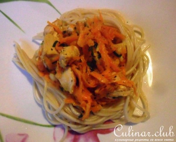 Курица с морковью в сметане