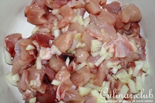 Перловка с курицей в горшочке