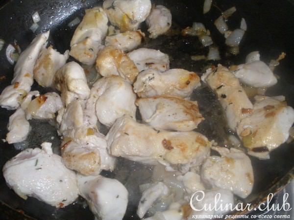 Ароматная курочка с зеленью, шафраном и кедровыми орешками