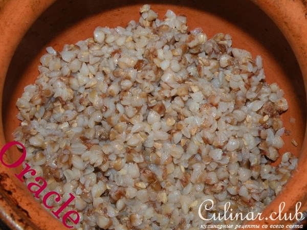 Курочка и гречка из печки в горшочке под соусами